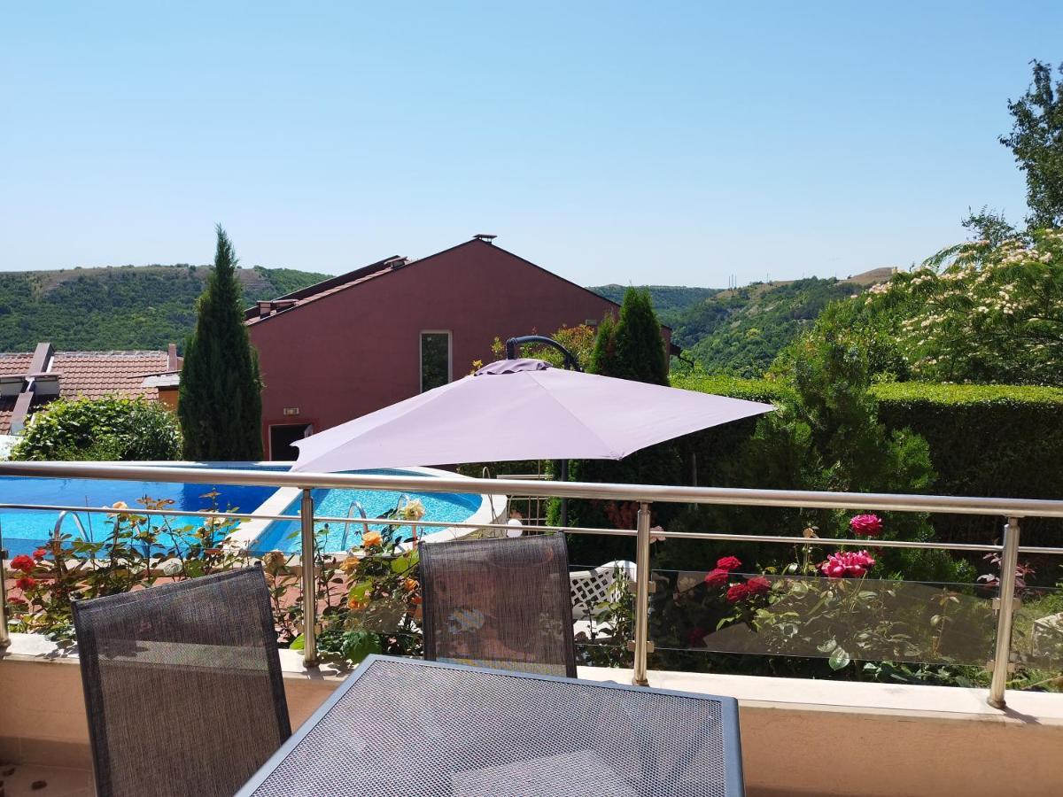 Green, Quiet And Beautiful 1 Apartment Kavarna Bagian luar foto