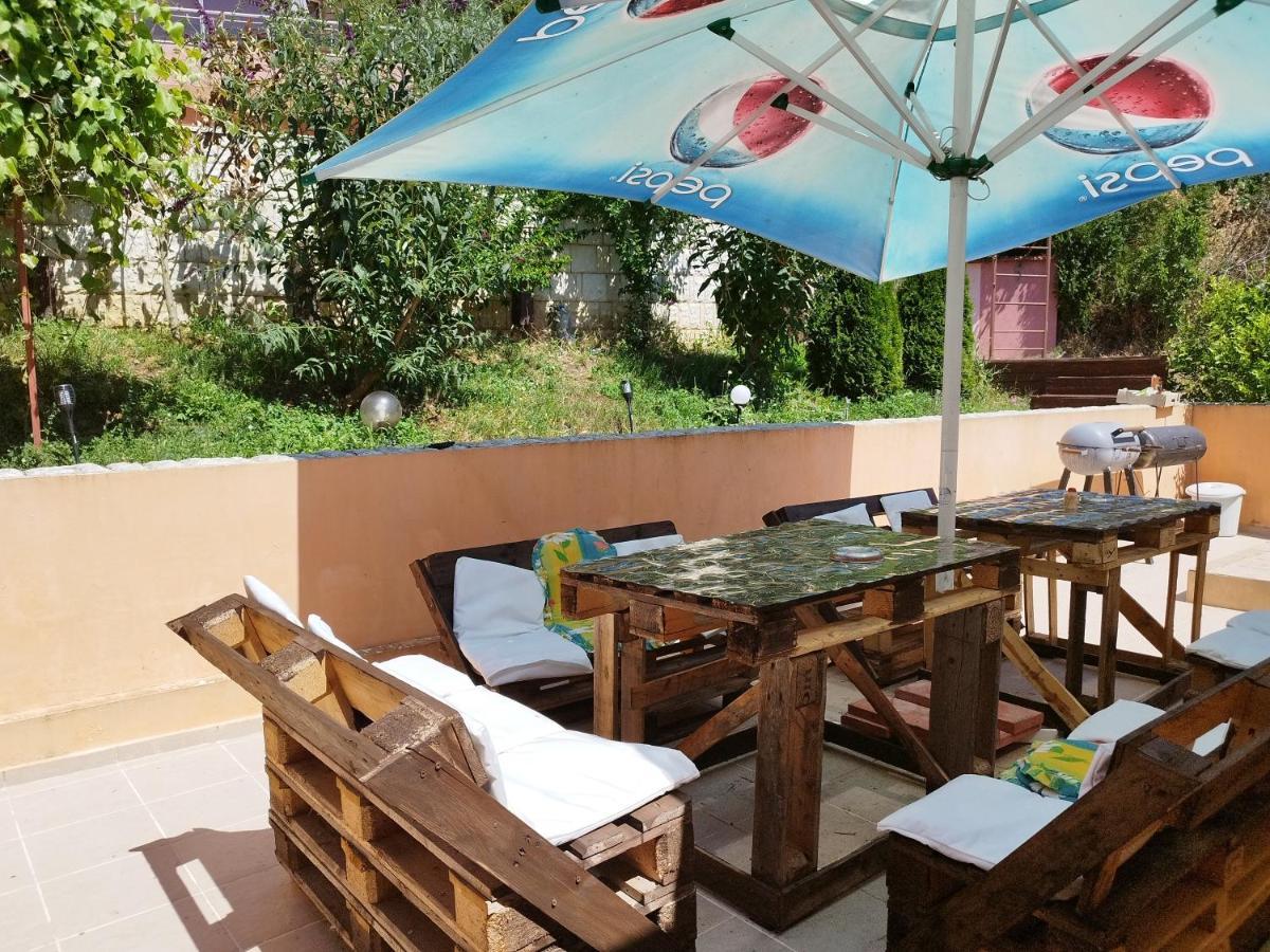 Green, Quiet And Beautiful 1 Apartment Kavarna Bagian luar foto