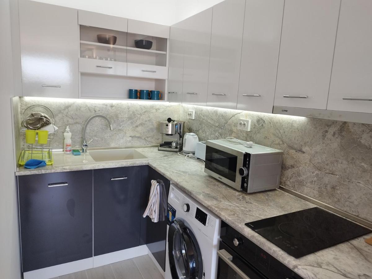 Green, Quiet And Beautiful 1 Apartment Kavarna Bagian luar foto