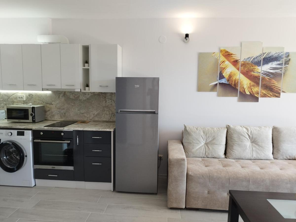 Green, Quiet And Beautiful 1 Apartment Kavarna Bagian luar foto
