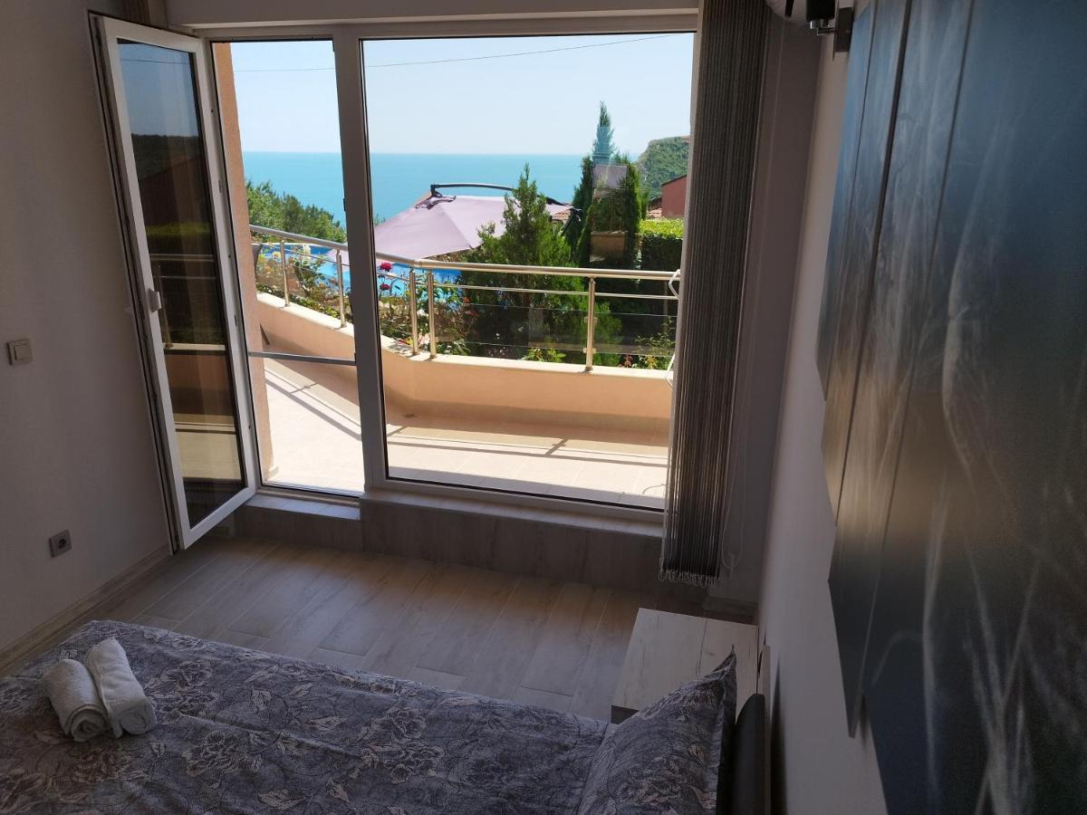 Green, Quiet And Beautiful 1 Apartment Kavarna Bagian luar foto
