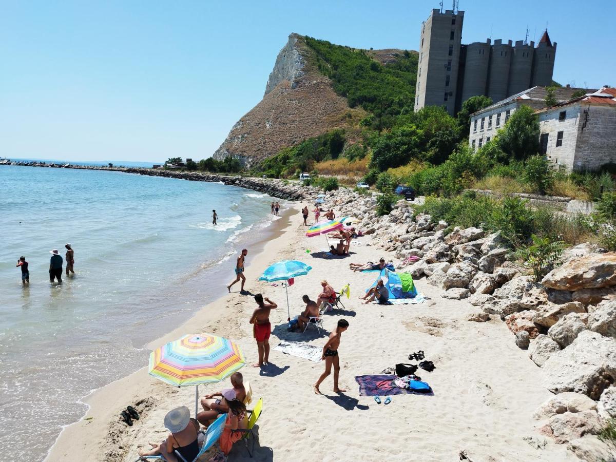 Green, Quiet And Beautiful 1 Apartment Kavarna Bagian luar foto